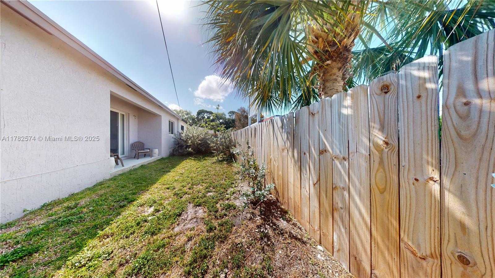 Small Image of 1505 SOUTH WEST 27TH CT, Fort Lauderdale Number 22