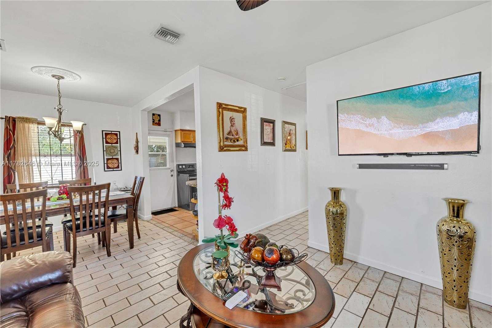 Small Image of 15231 NORTH WEST 28TH PL, Miami Gardens Number 10