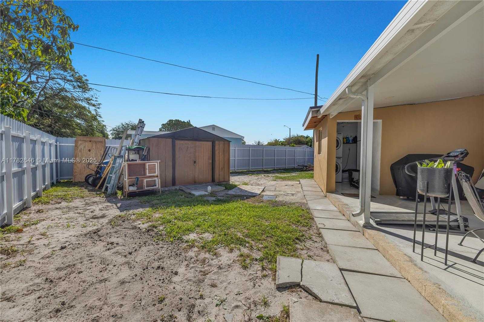 Small Image of 15231 NORTH WEST 28TH PL, Miami Gardens Number 13
