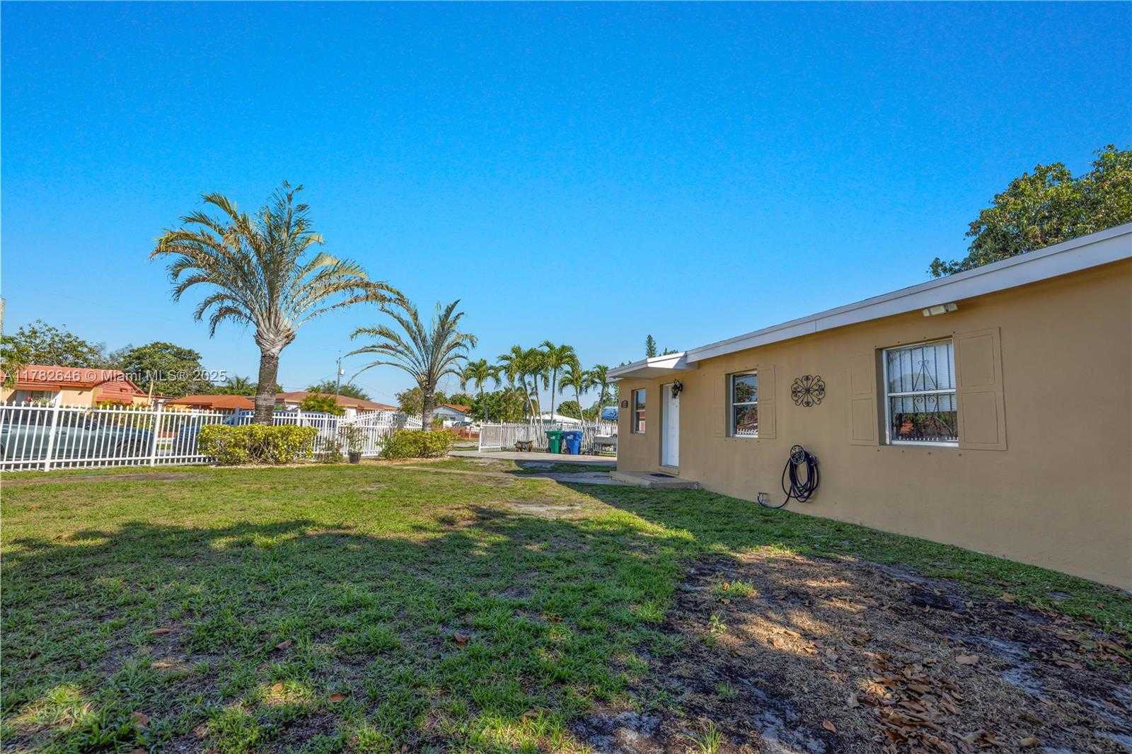 Small Image of 15231 NORTH WEST 28TH PL, Miami Gardens Number 3
