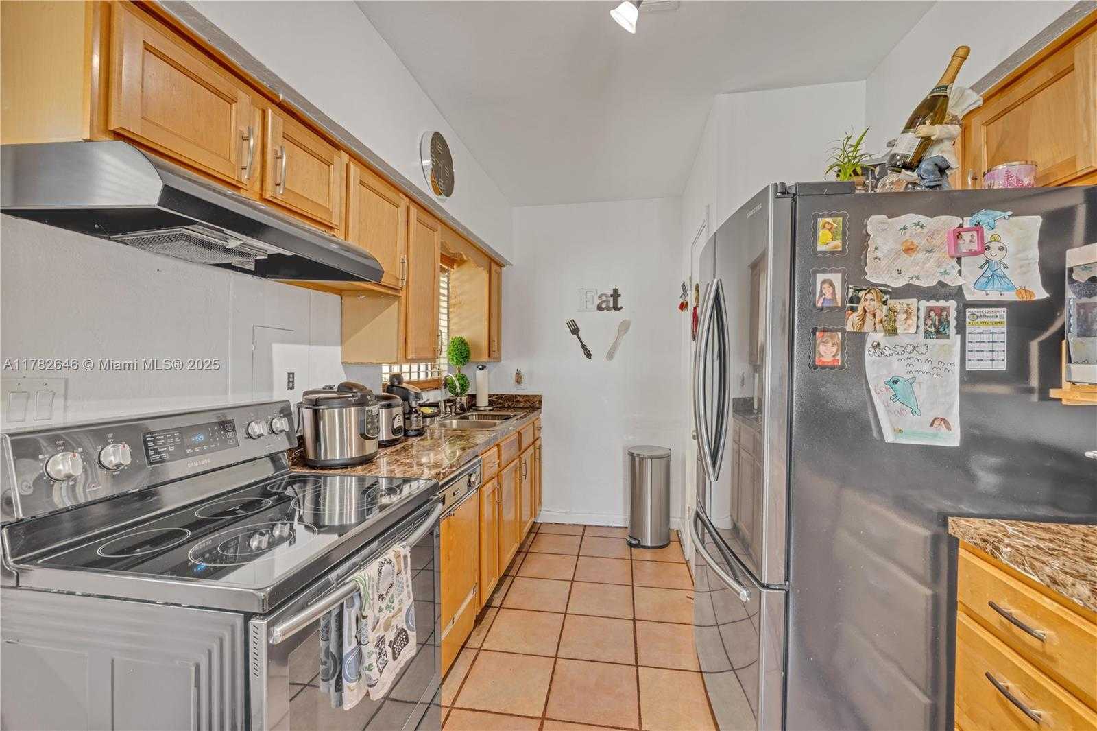 Small Image of 15231 NORTH WEST 28TH PL, Miami Gardens Number 4