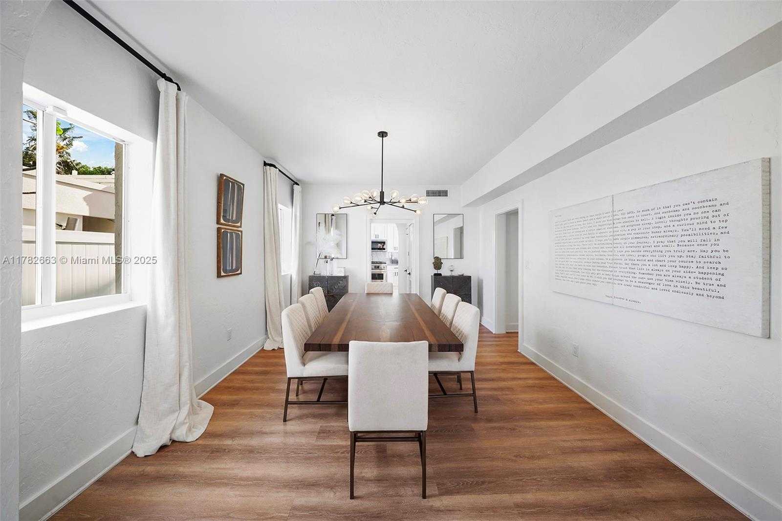 Small Image of 5237 LA GORCE DR, Miami Beach Number 11