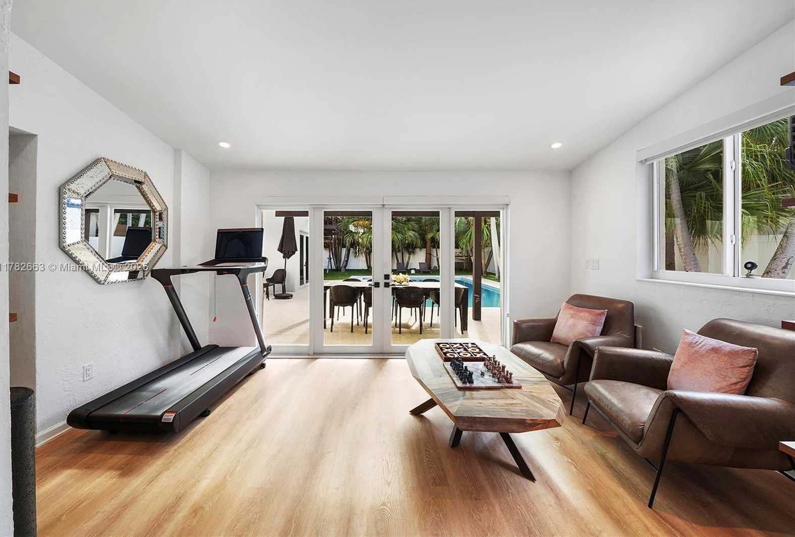 Small Image of 5237 LA GORCE DR, Miami Beach Number 30
