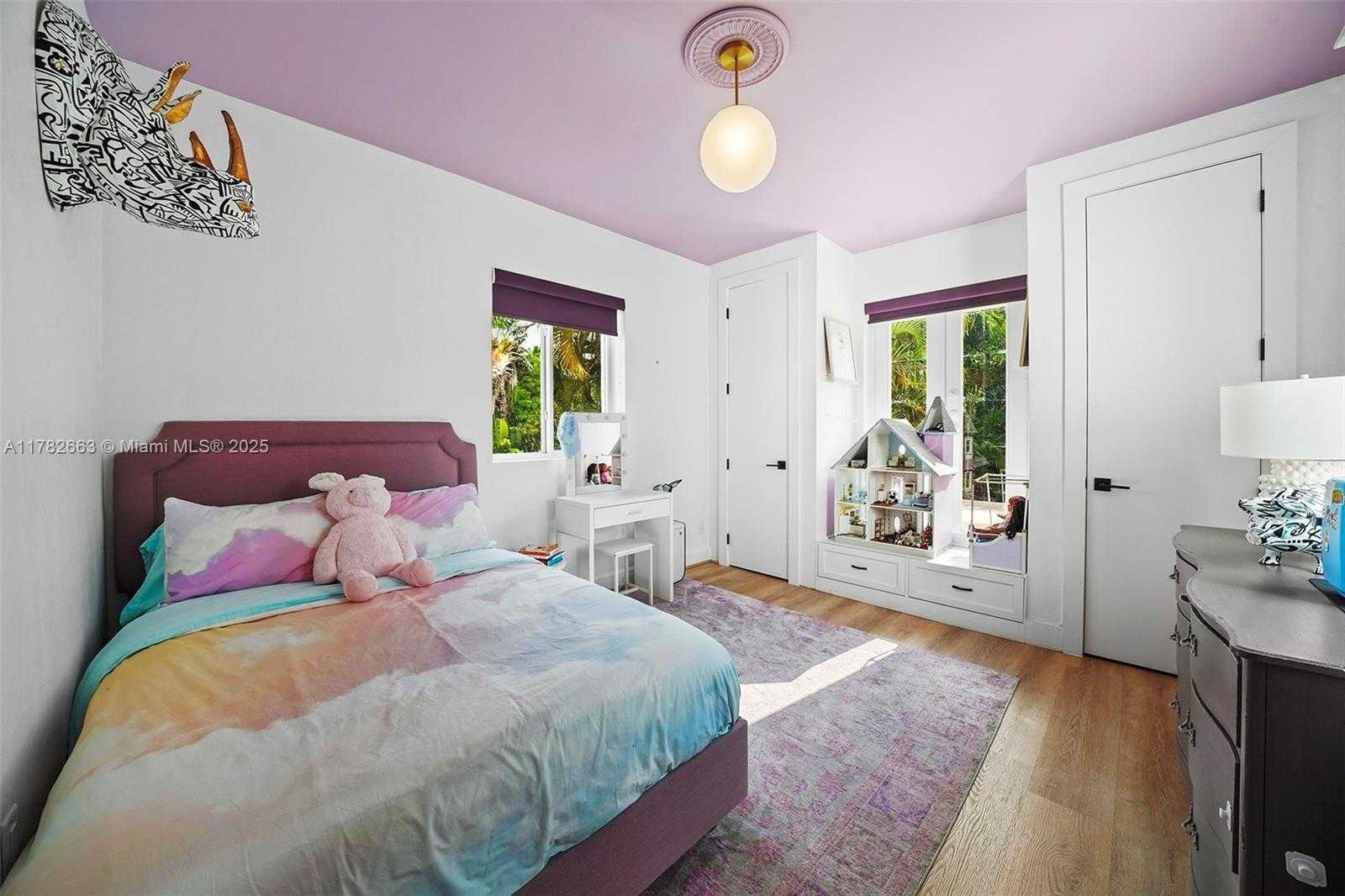 Small Image of 5237 LA GORCE DR, Miami Beach Number 34