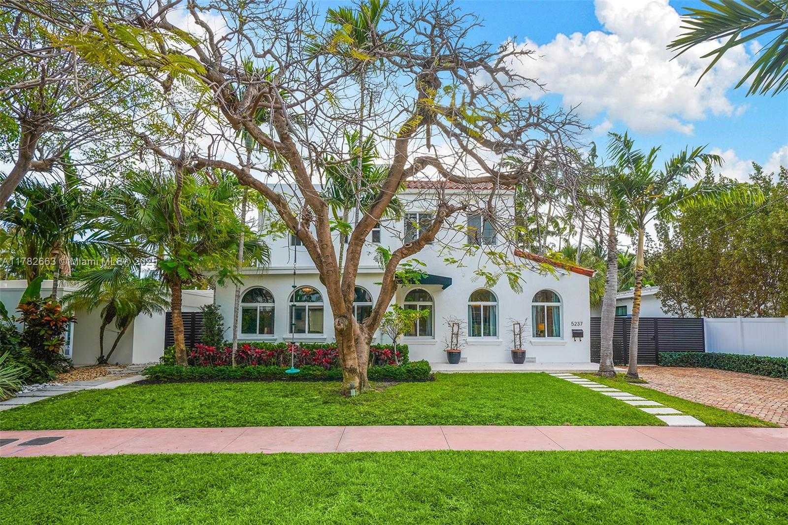 Small Image of 5237 LA GORCE DR, Miami Beach Number 53