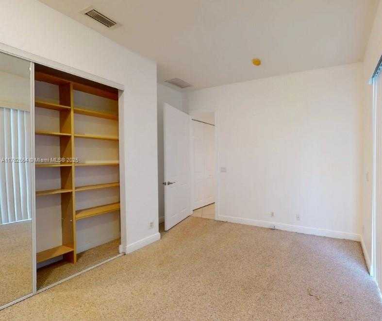 Small Image of 4713 VILLAGE WAY, Davie Number 22