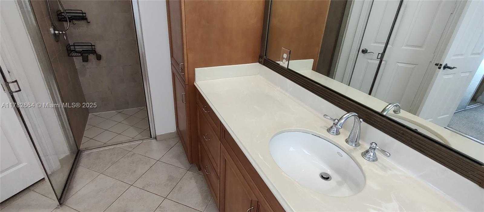 Small Image of 4713 VILLAGE WAY, Davie Number 38