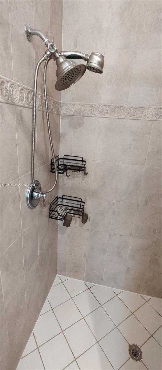 Small Image of 4713 VILLAGE WAY, Davie Number 39
