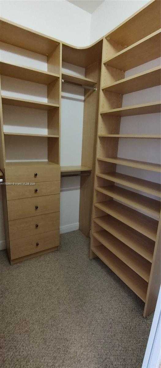 Small Image of 4713 VILLAGE WAY, Davie Number 41