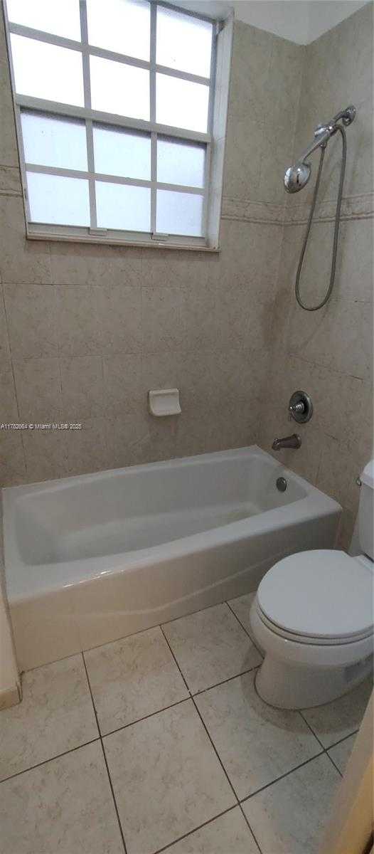 Small Image of 4713 VILLAGE WAY, Davie Number 46
