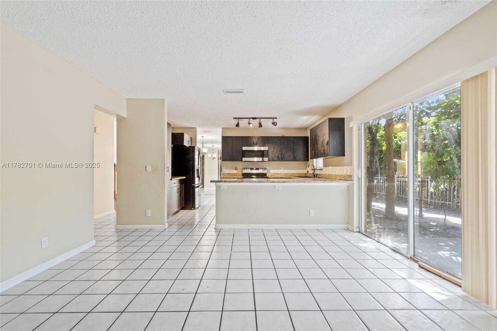 Small Image of 9454 NORTH WEST 8TH CIR, Plantation Number 12