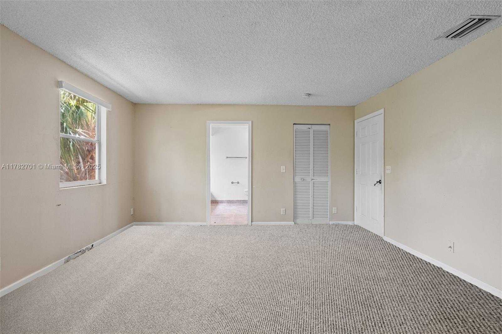 Small Image of 9454 NORTH WEST 8TH CIR, Plantation Number 24