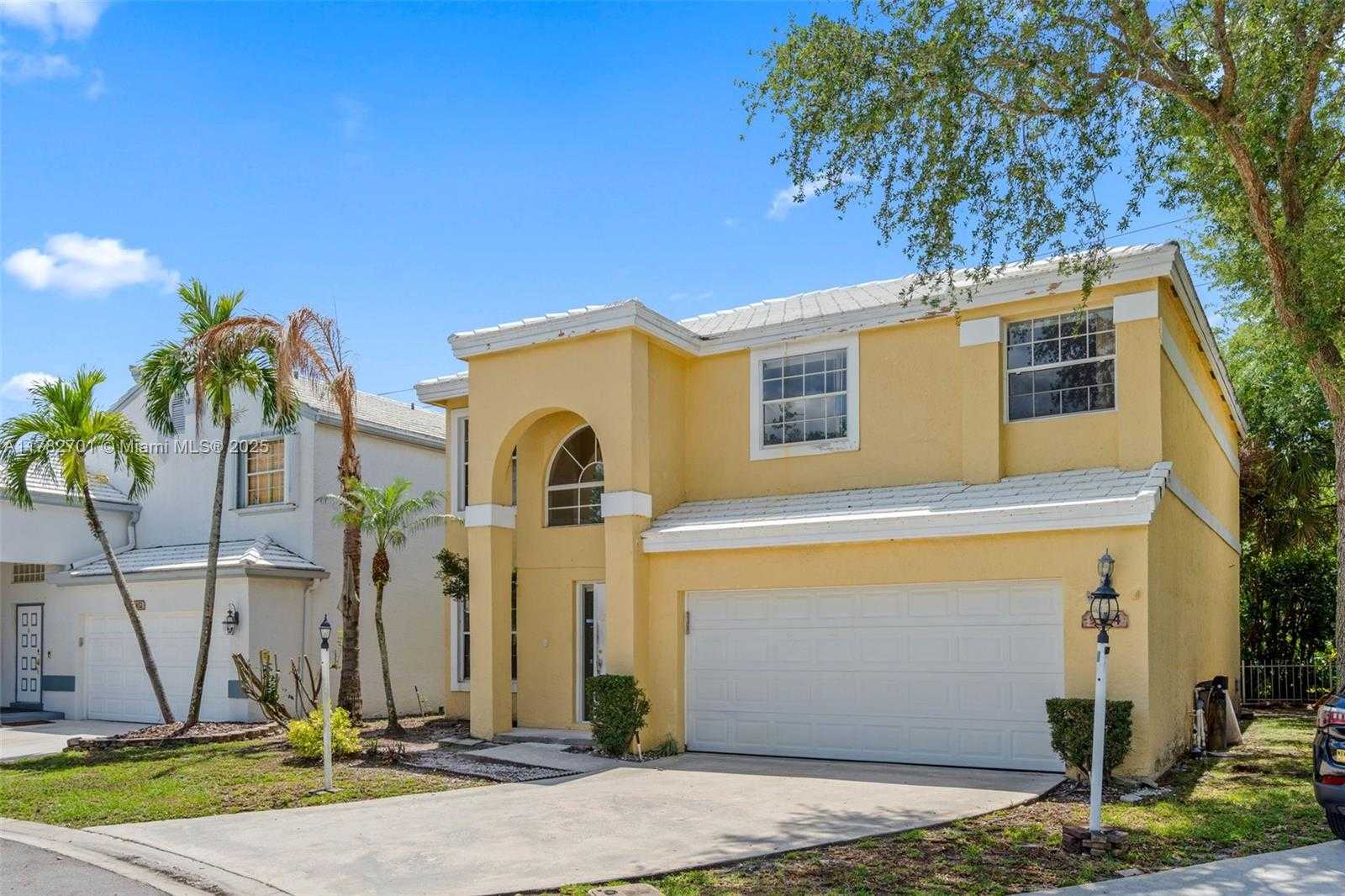Small Image of 9454 NORTH WEST 8TH CIR, Plantation Number 3