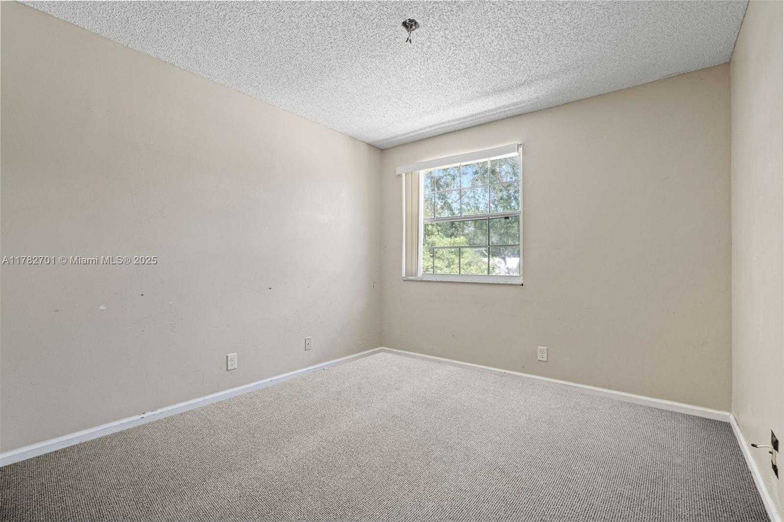 Small Image of 9454 NORTH WEST 8TH CIR, Plantation Number 31