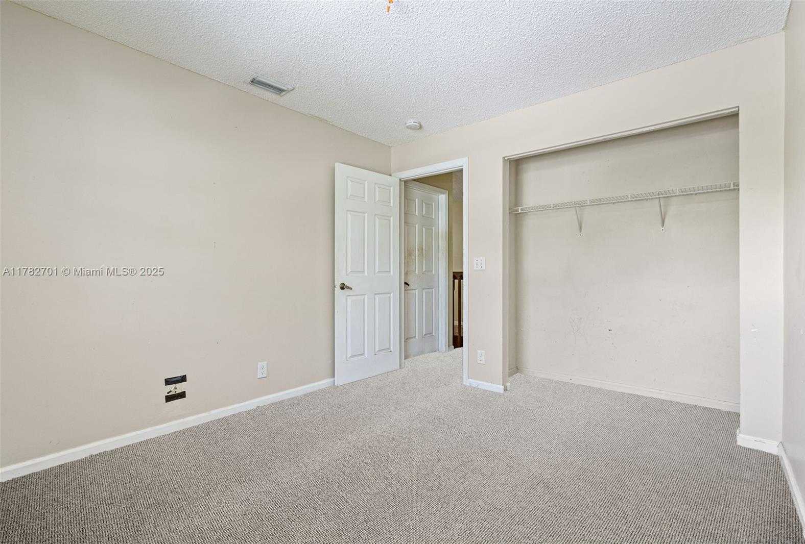Small Image of 9454 NORTH WEST 8TH CIR, Plantation Number 32