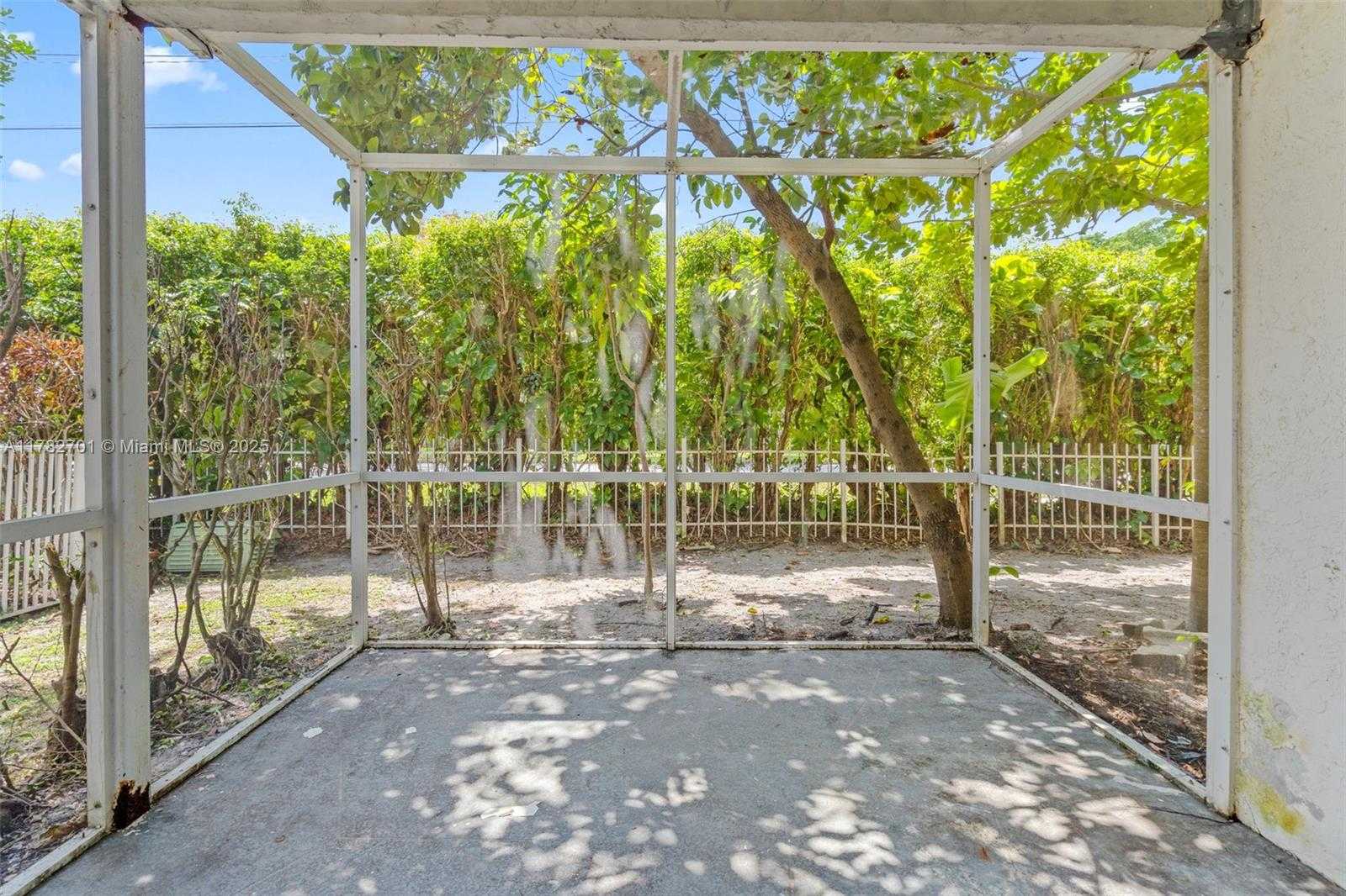 Small Image of 9454 NORTH WEST 8TH CIR, Plantation Number 39