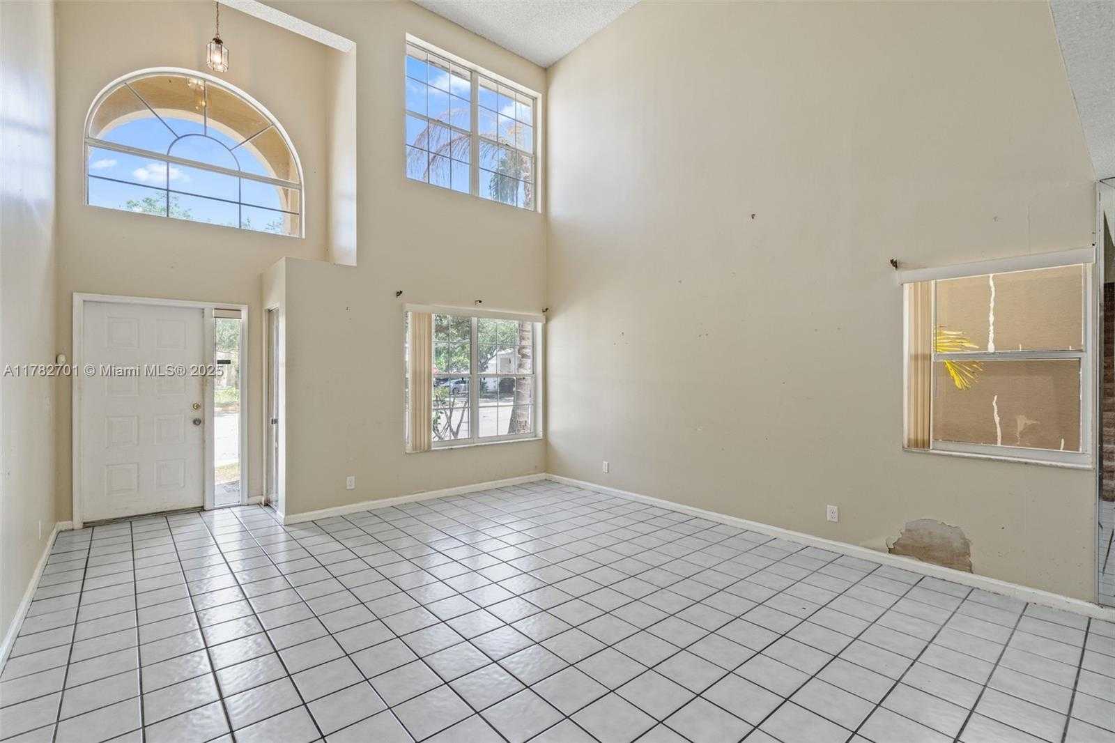 Small Image of 9454 NORTH WEST 8TH CIR, Plantation Number 6