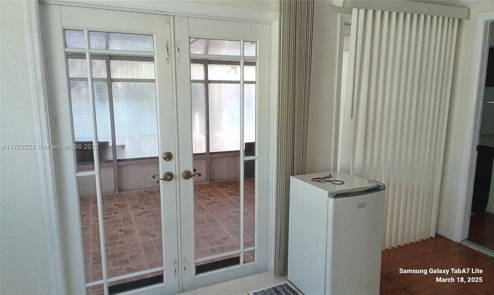 Small Image of 21821 SOUTH HERITAGE CIR, Pembroke Pines Number 14