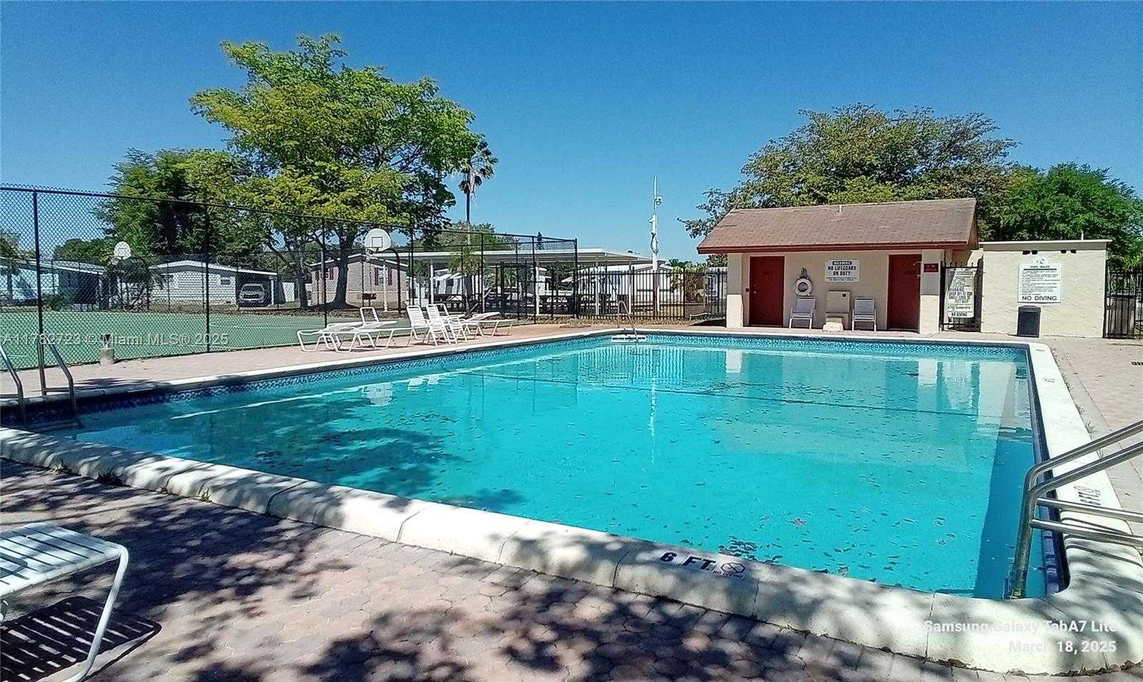 Small Image of 21821 SOUTH HERITAGE CIR, Pembroke Pines Number 23