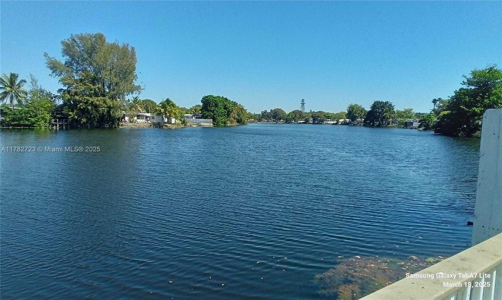 Small Image of 21821 SOUTH HERITAGE CIR, Pembroke Pines Number 26
