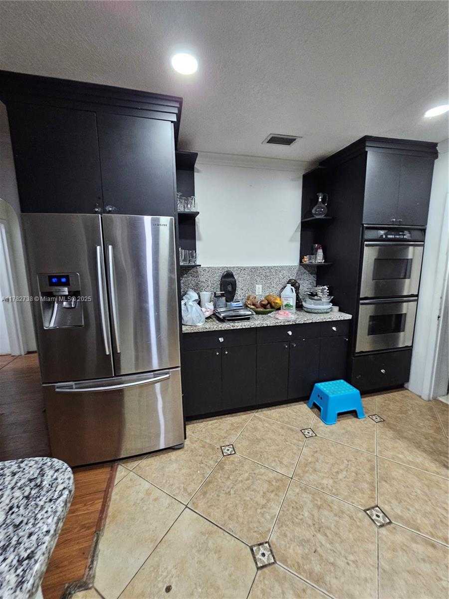 Small Image of Miami Number 26
