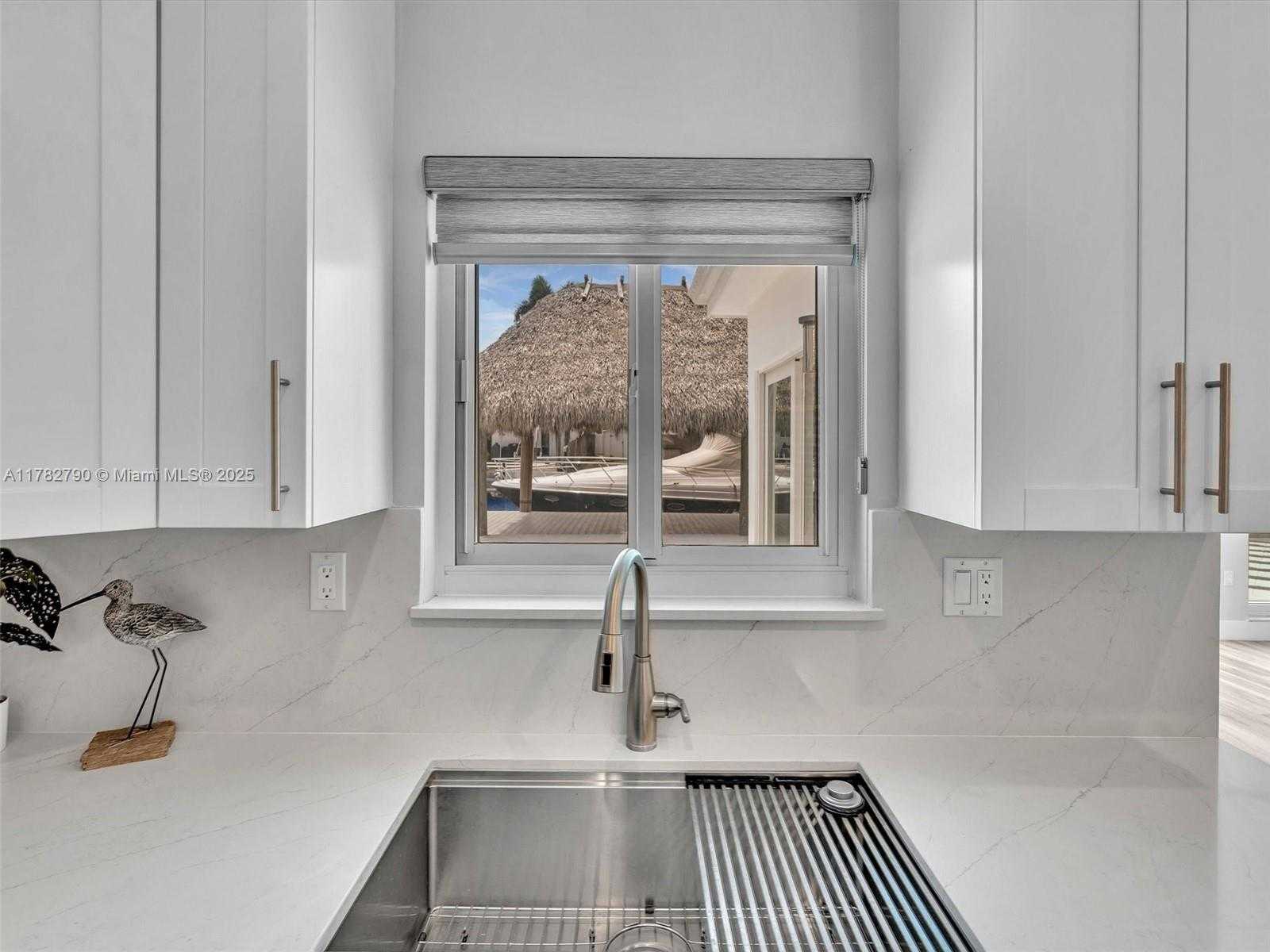 Small Image of 959 NAUTILUS ISLE, Dania Beach Number 16