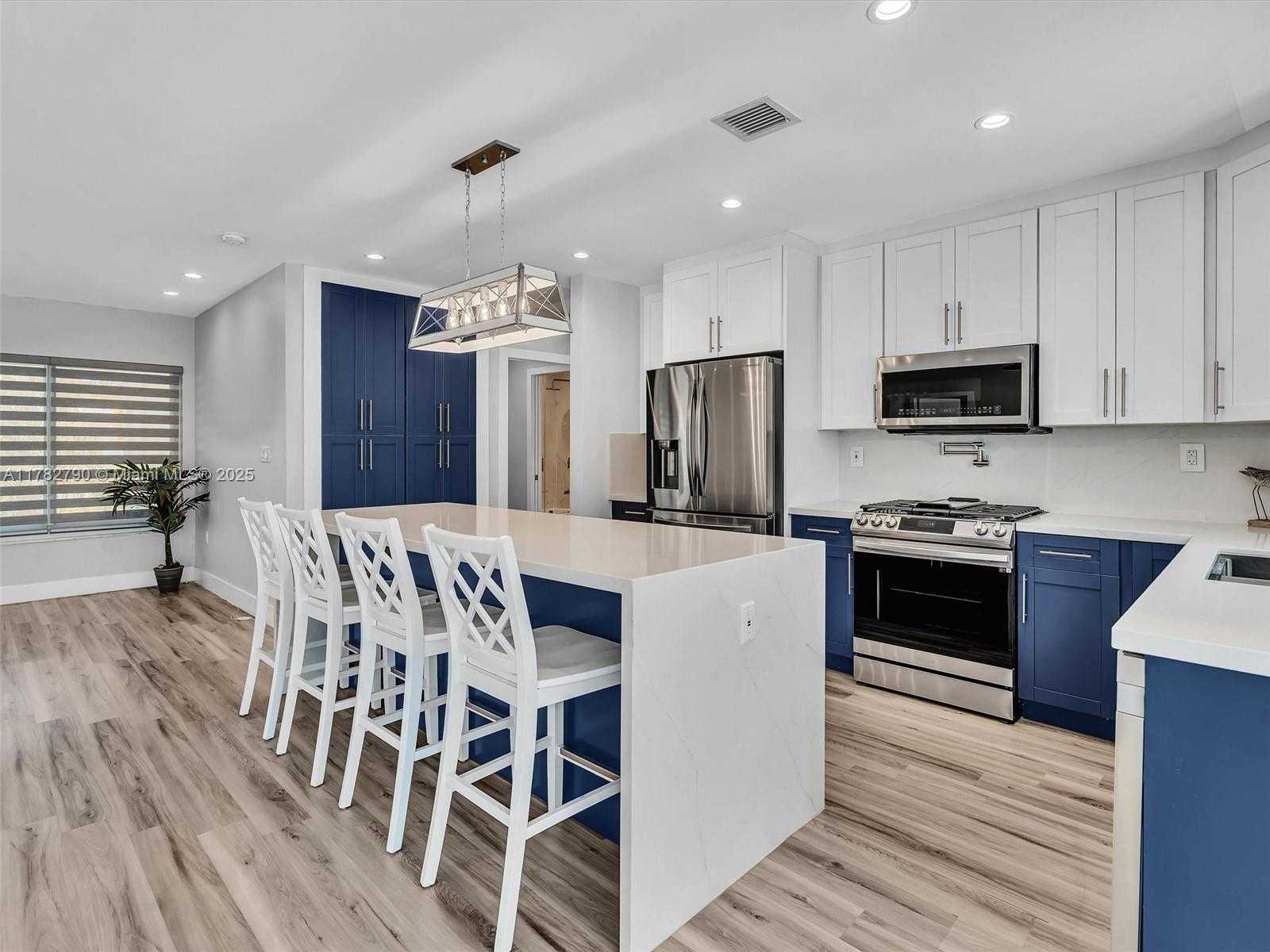 Small Image of 959 NAUTILUS ISLE, Dania Beach Number 20