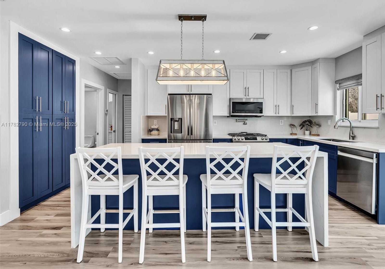 Small Image of 959 NAUTILUS ISLE, Dania Beach Number 21