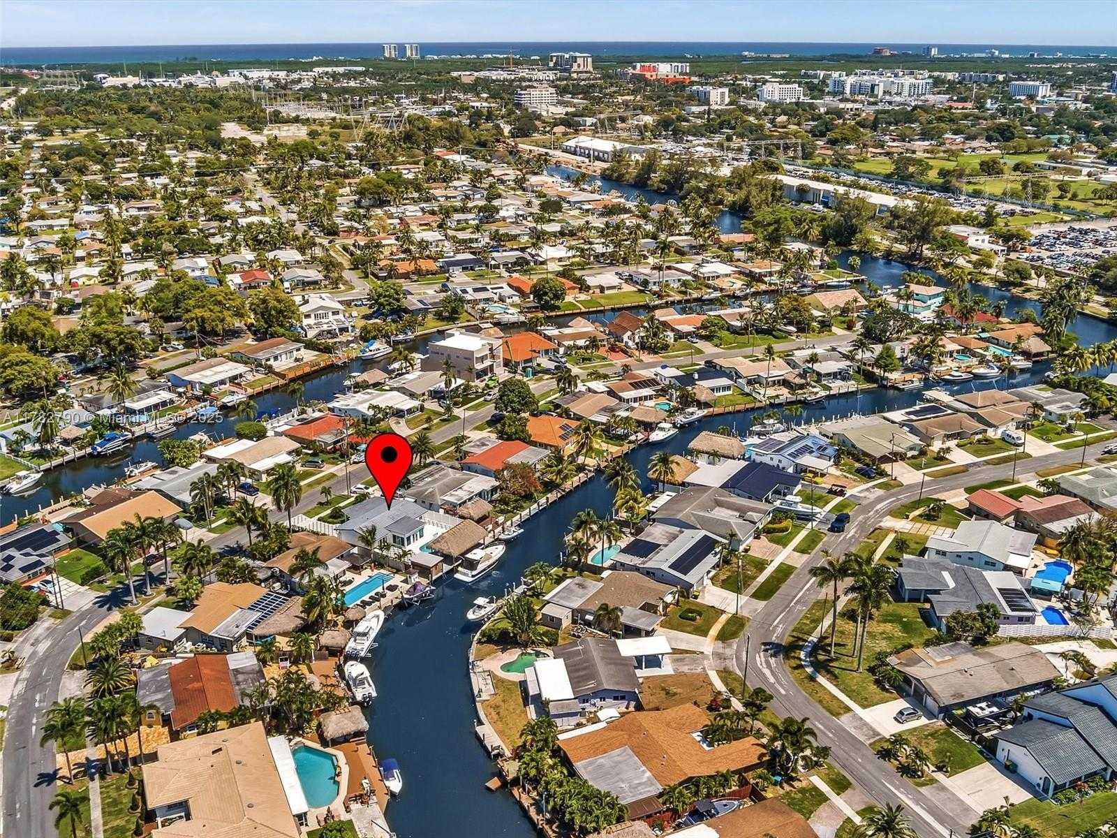 Small Image of 959 NAUTILUS ISLE, Dania Beach Number 3