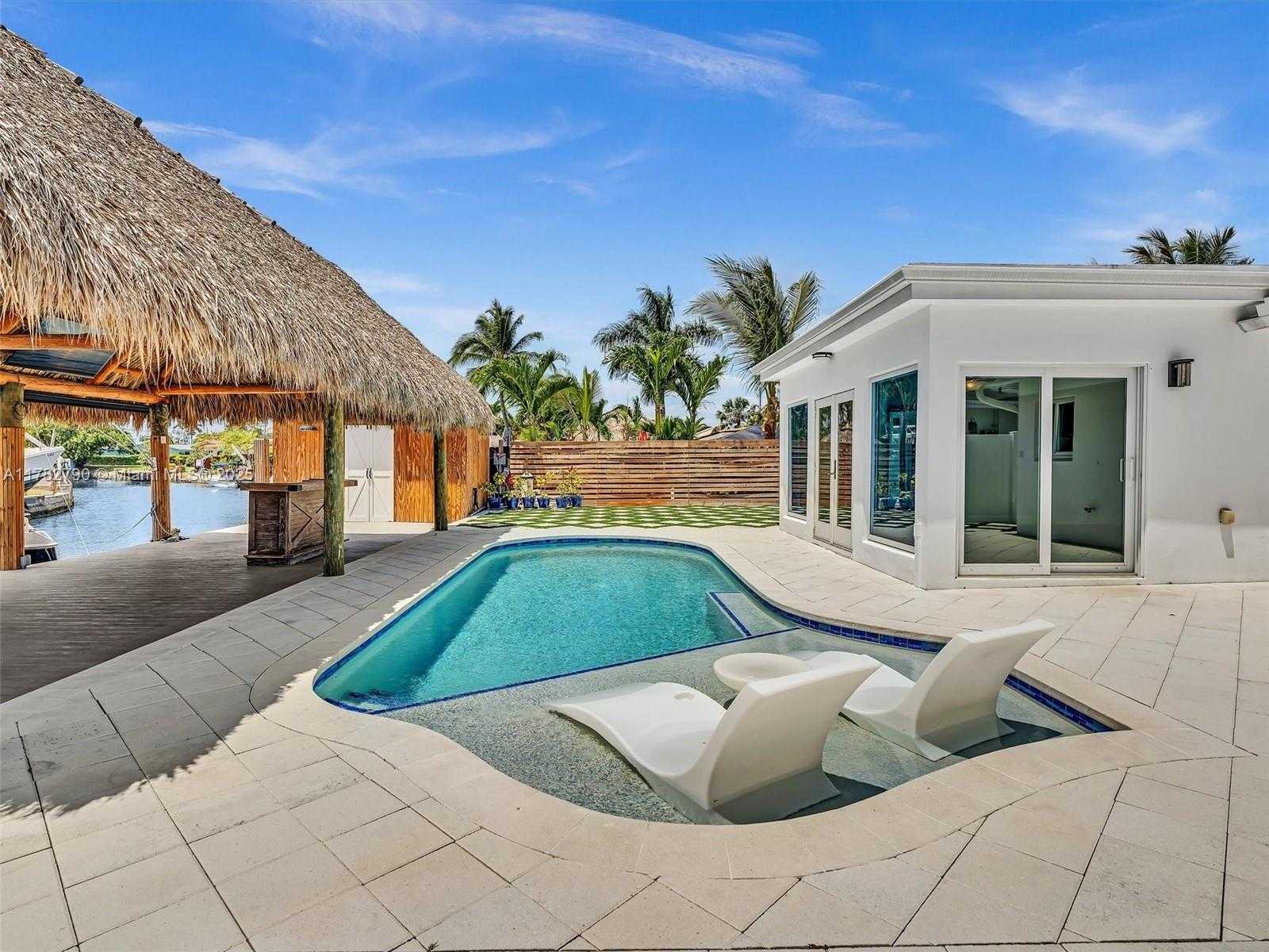 Small Image of 959 NAUTILUS ISLE, Dania Beach Number 34