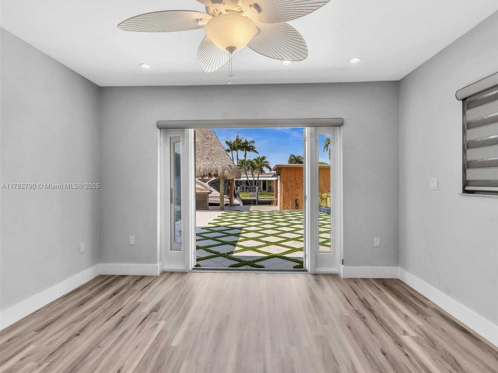 Small Image of 959 NAUTILUS ISLE, Dania Beach Number 37