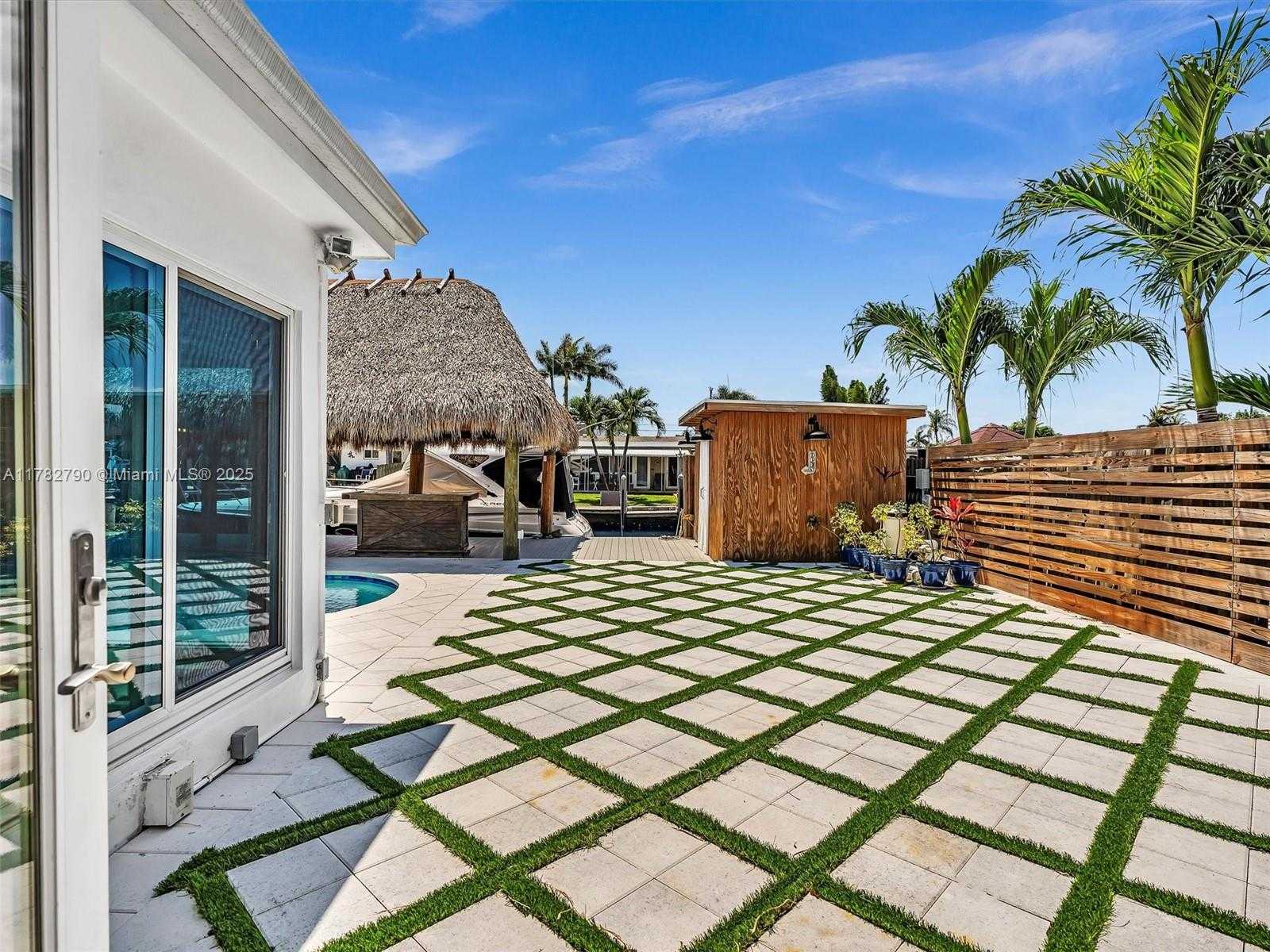 Small Image of 959 NAUTILUS ISLE, Dania Beach Number 38