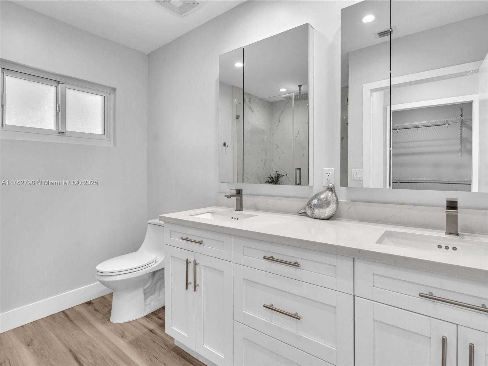 Small Image of 959 NAUTILUS ISLE, Dania Beach Number 41