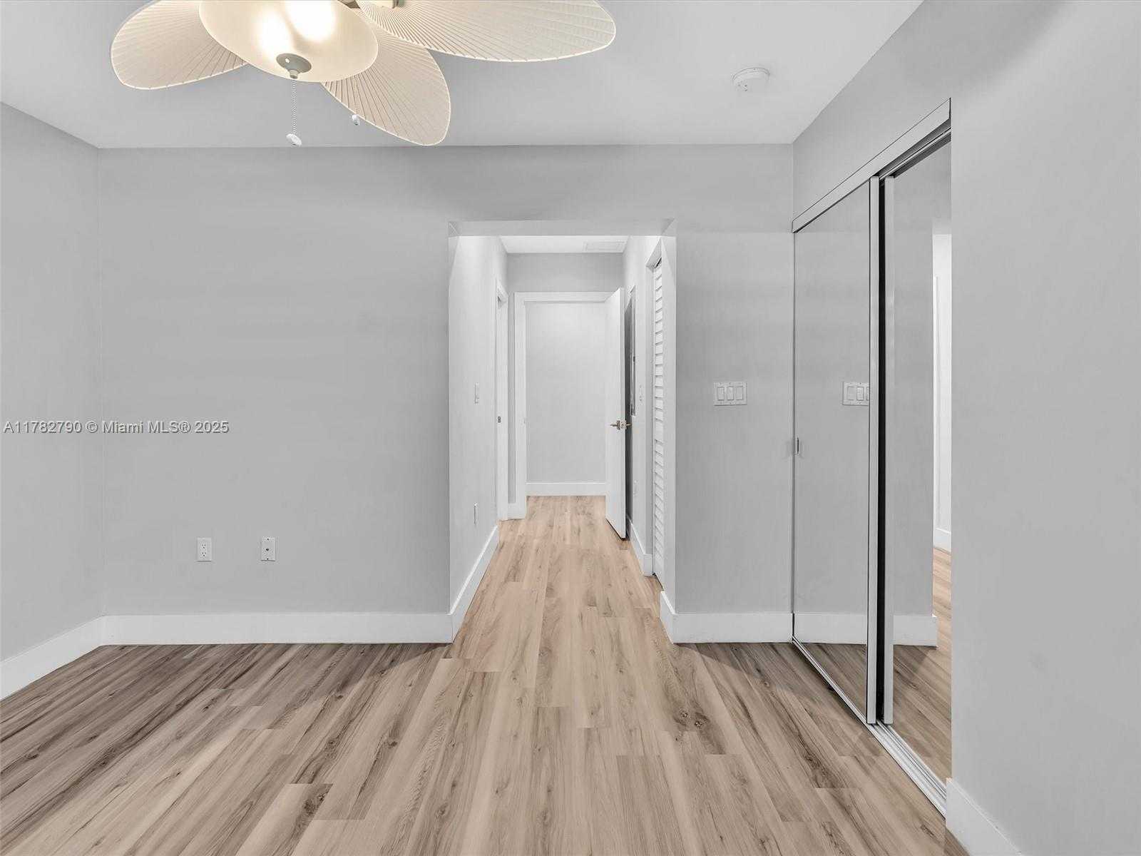 Small Image of 959 NAUTILUS ISLE, Dania Beach Number 47