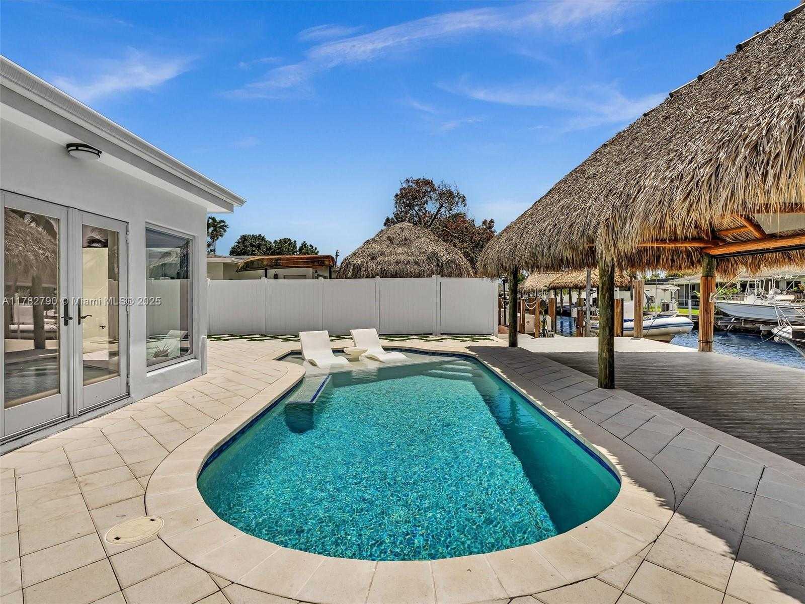 Small Image of 959 NAUTILUS ISLE, Dania Beach Number 53