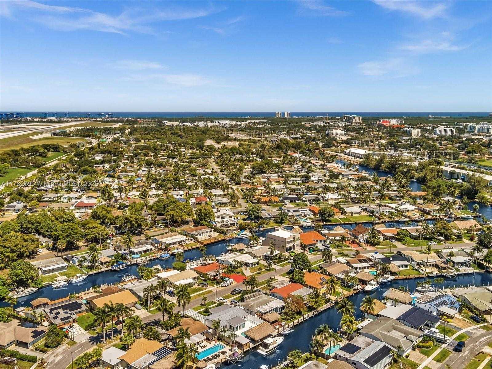 Small Image of 959 NAUTILUS ISLE, Dania Beach Number 64