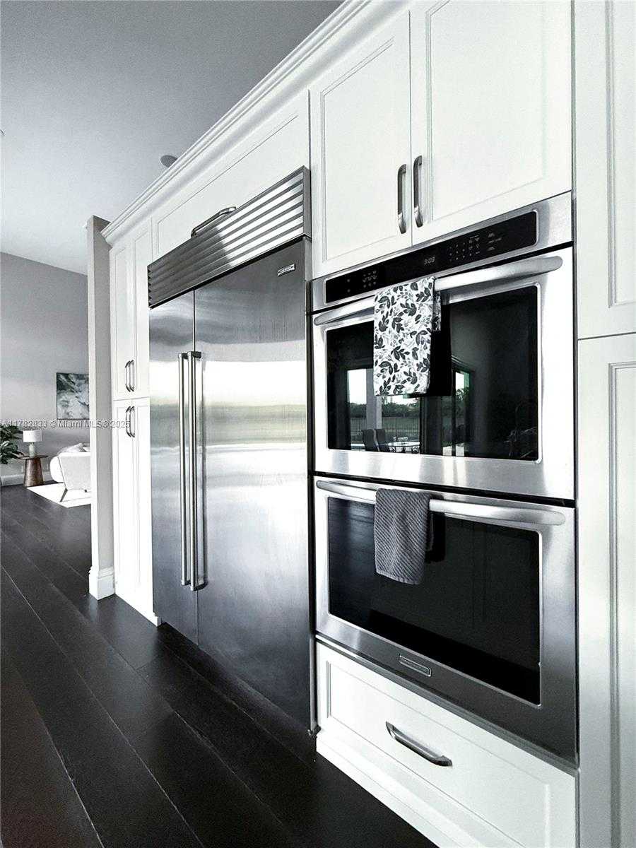 Small Image of 400 ALEXANDRA CIR, Weston Number 11