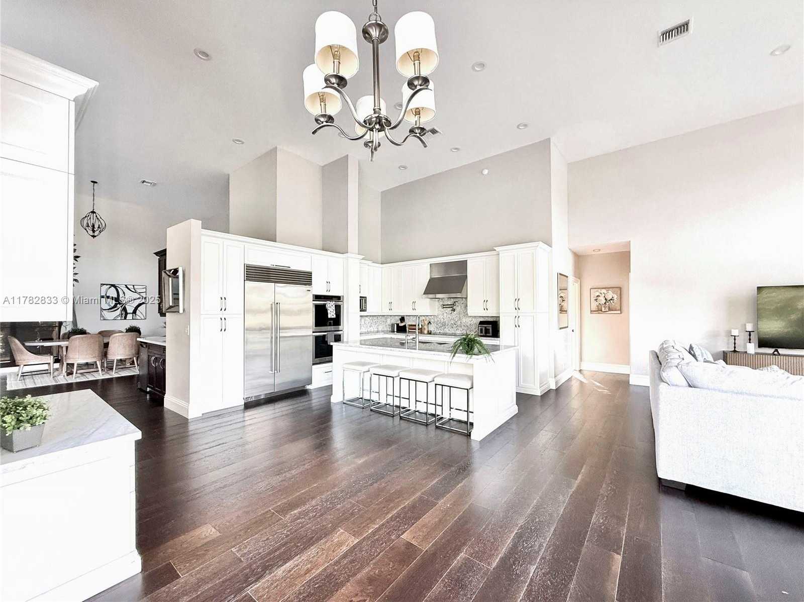Small Image of 400 ALEXANDRA CIR, Weston Number 12