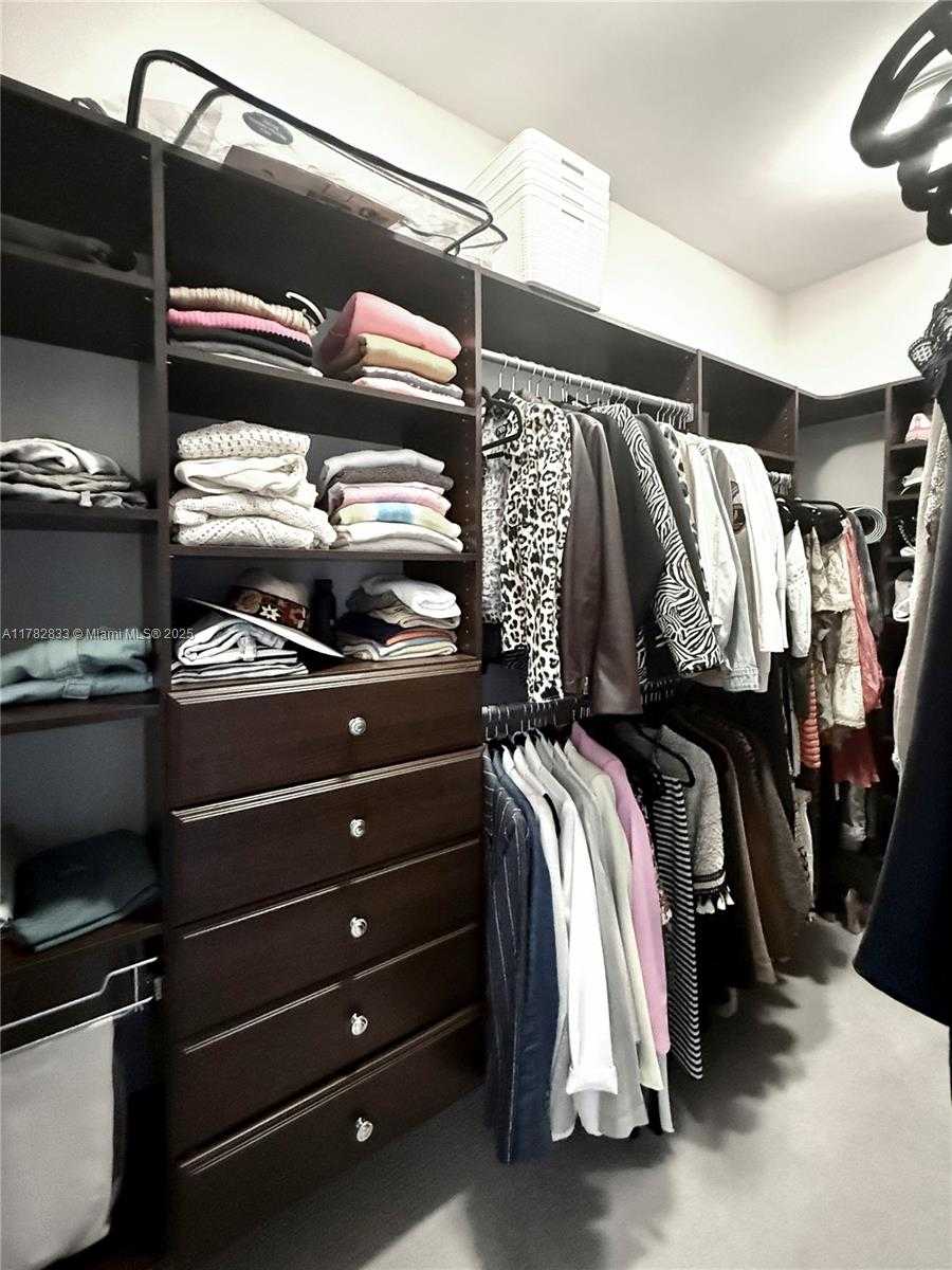 Small Image of 400 ALEXANDRA CIR, Weston Number 27