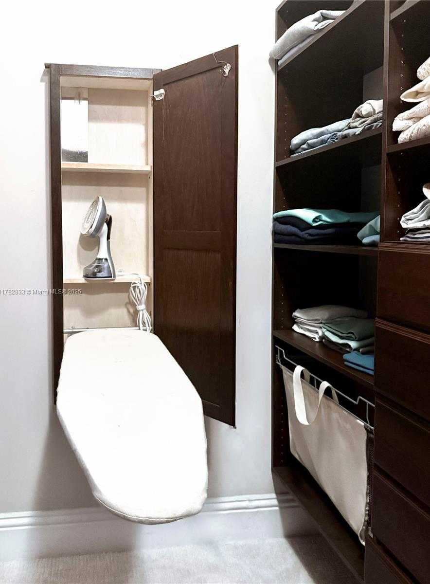 Small Image of 400 ALEXANDRA CIR, Weston Number 28