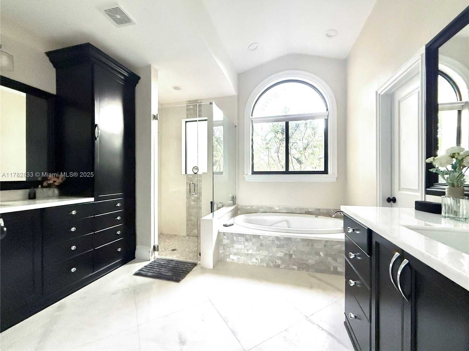 Small Image of 400 ALEXANDRA CIR, Weston Number 29