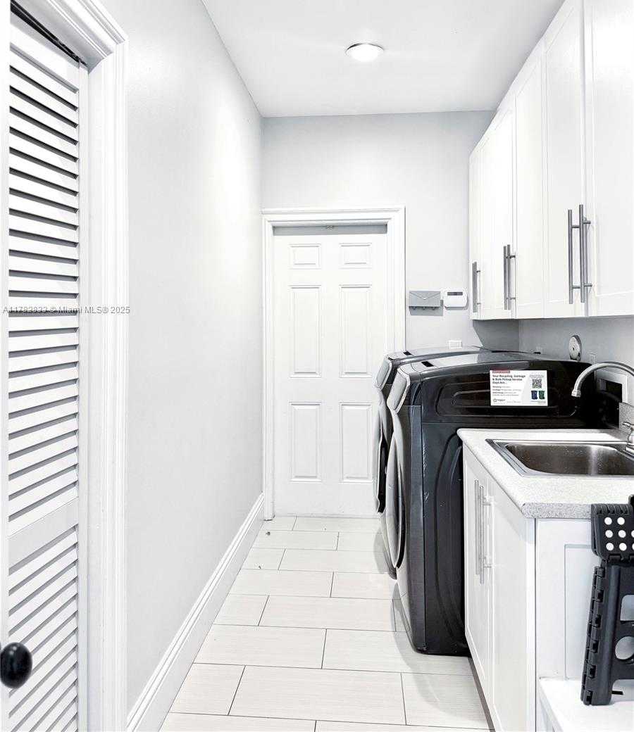 Small Image of 400 ALEXANDRA CIR, Weston Number 39