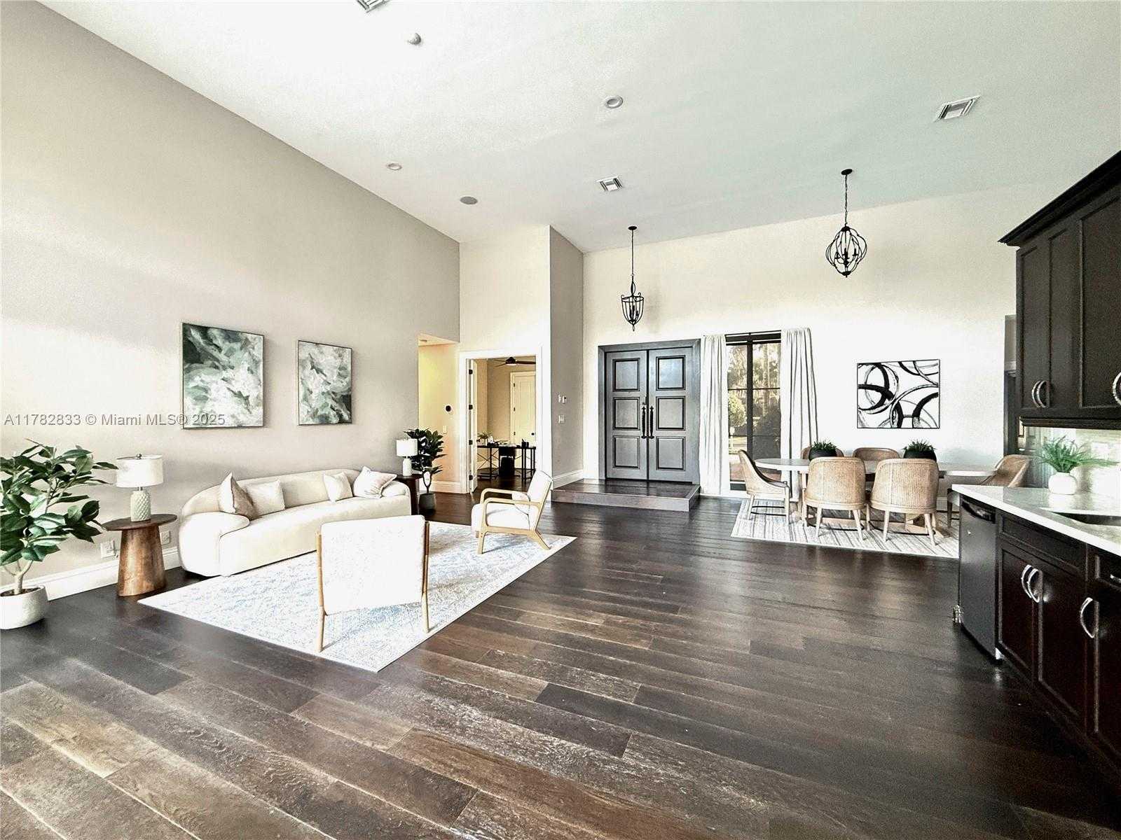 Small Image of 400 ALEXANDRA CIR, Weston Number 4