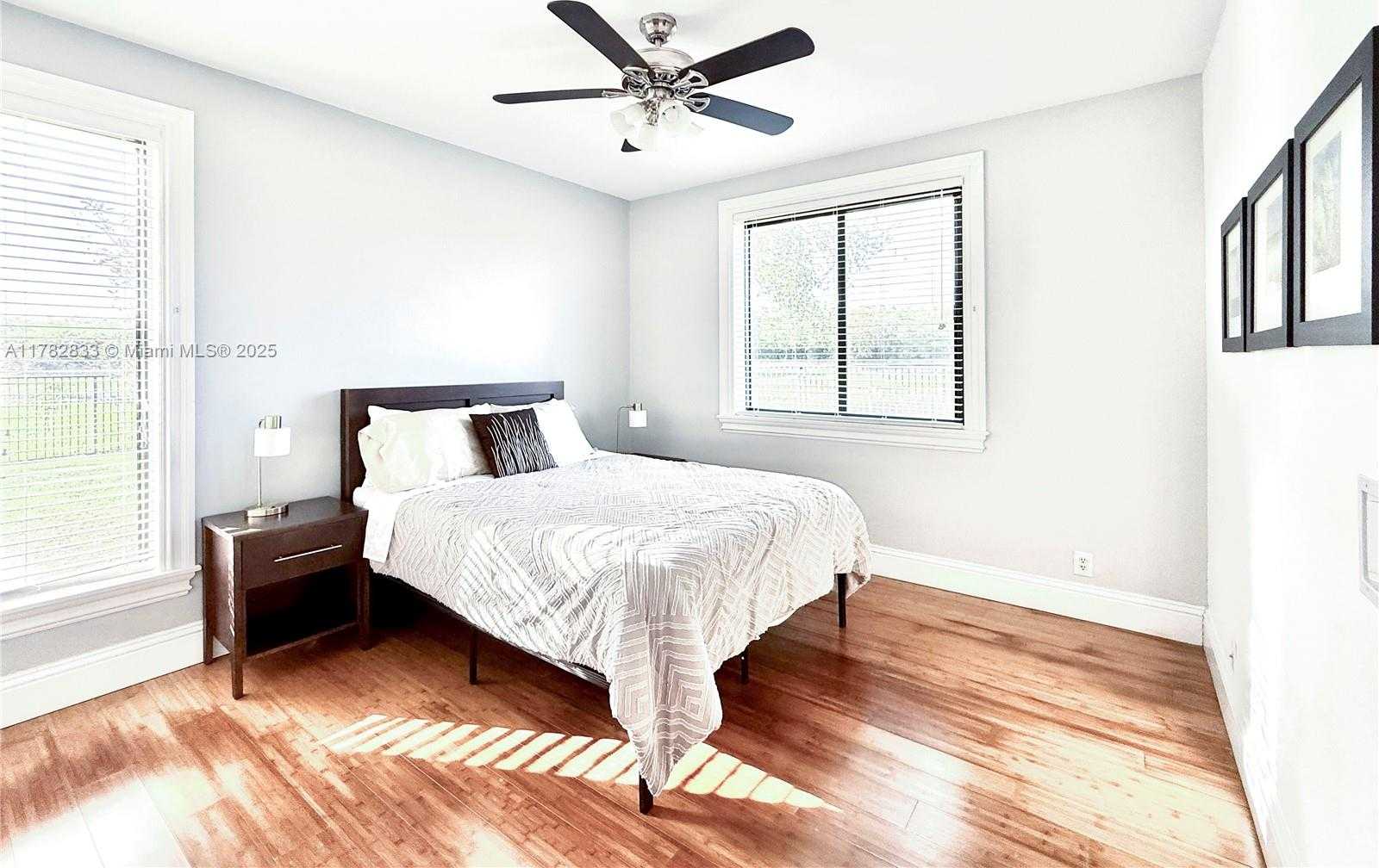 Small Image of 400 ALEXANDRA CIR, Weston Number 43