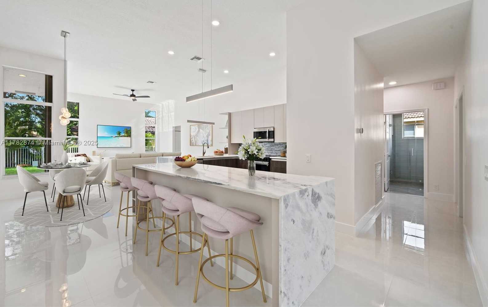 Small Image of 1807 VICTORIA POINTE CIR, Weston Number 9