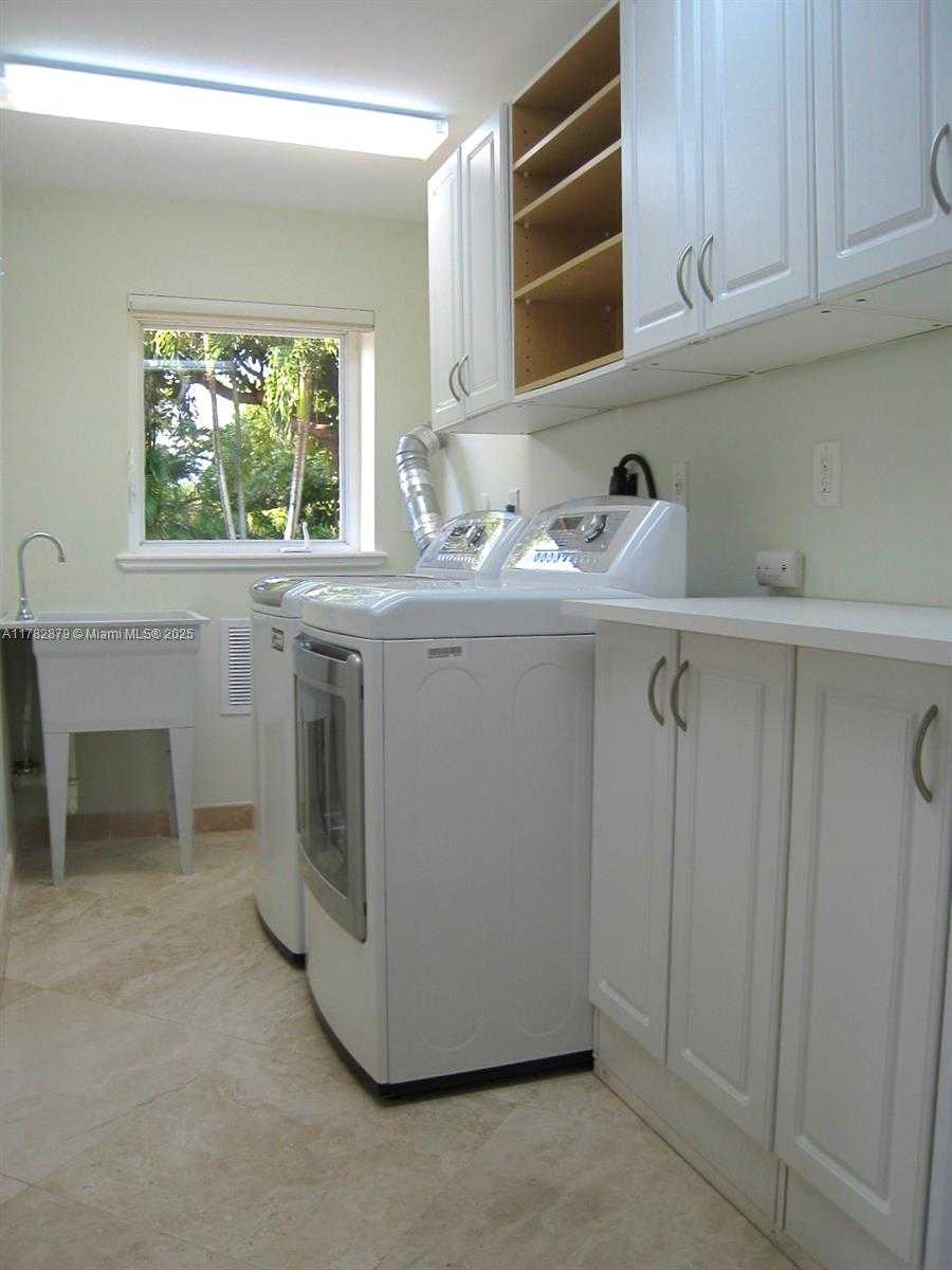 Small Image of 7440 SOUTH WEST 126TH ST, Pinecrest Number 21