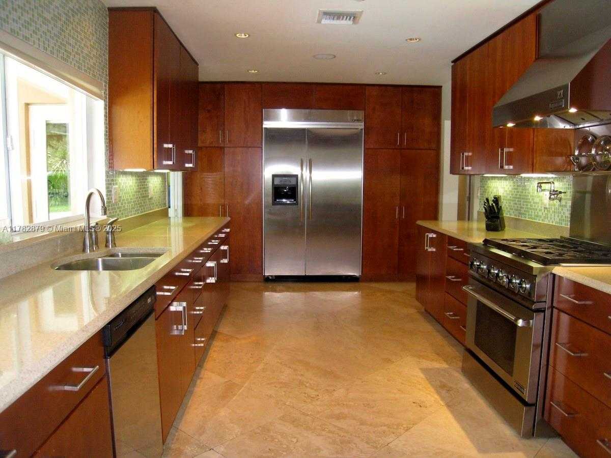 Small Image of 7440 SOUTH WEST 126TH ST, Pinecrest Number 3
