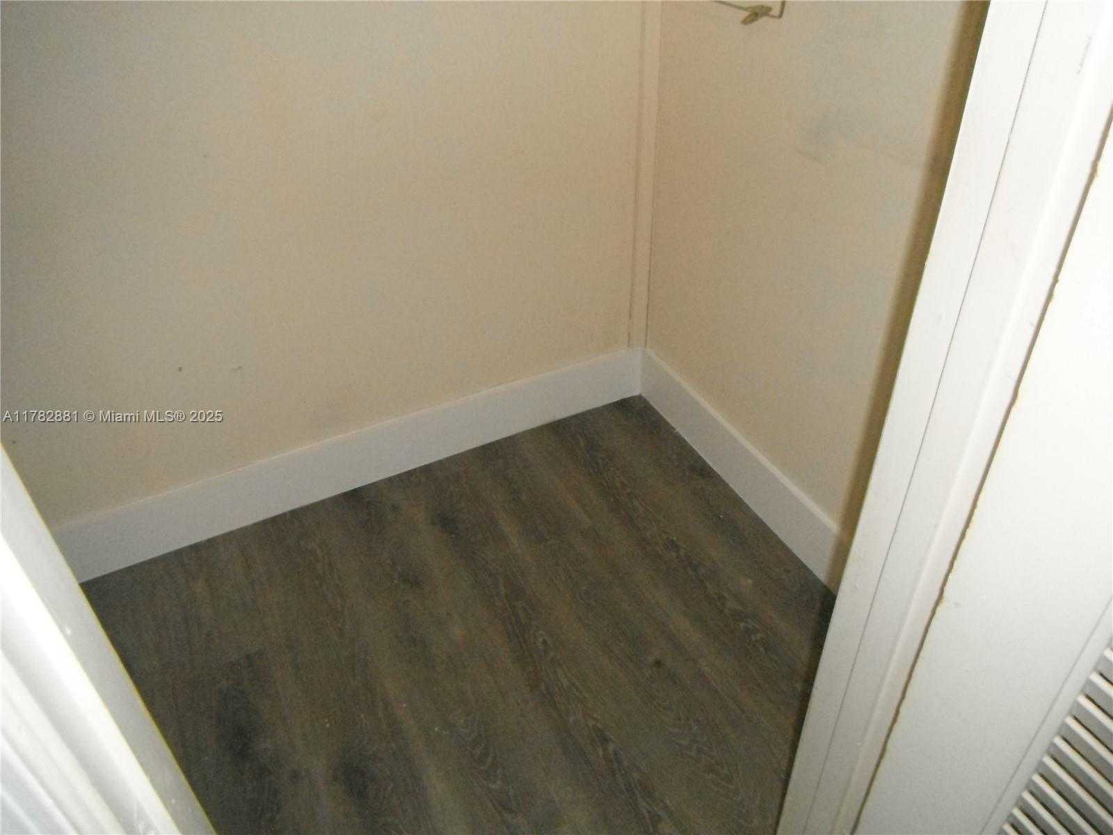 Small Image of 6855 NORTH WEST 9TH ST, Margate Number 13