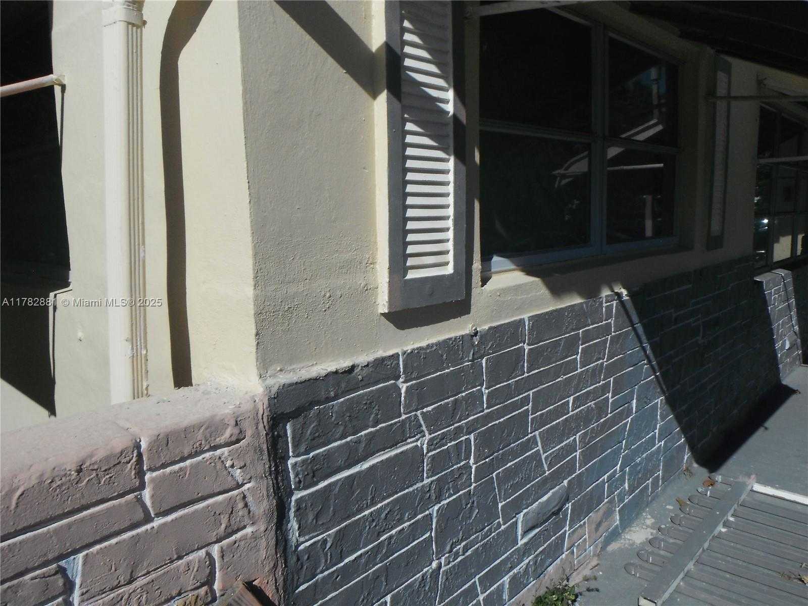 Small Image of 6855 NORTH WEST 9TH ST, Margate Number 2