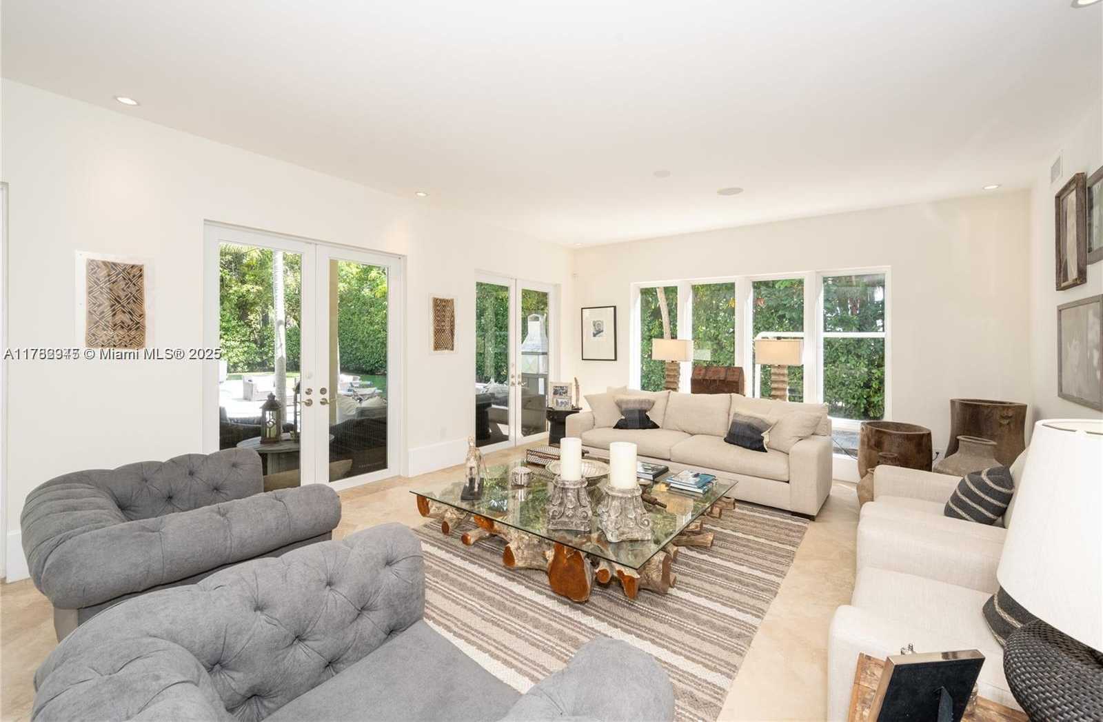 Small Image of 31 ISLAND DR, Key Biscayne Number 7